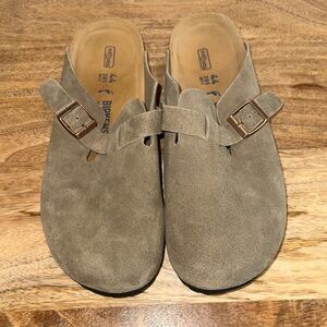 Birkenstock Suede Boston Clogs in Taupe Gray